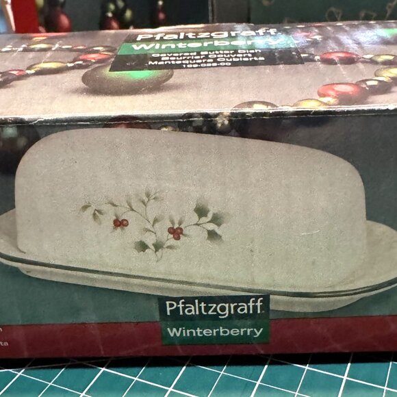 Pfaltzgraff Winterberry Covered Butter Dish Holiday Design Ceramic - Picture 1 of 5